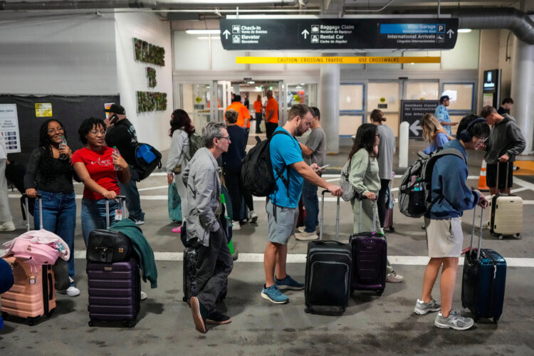 Long Airport Lines Highlight Concern Over Unpaid Security Officers During Shutdown